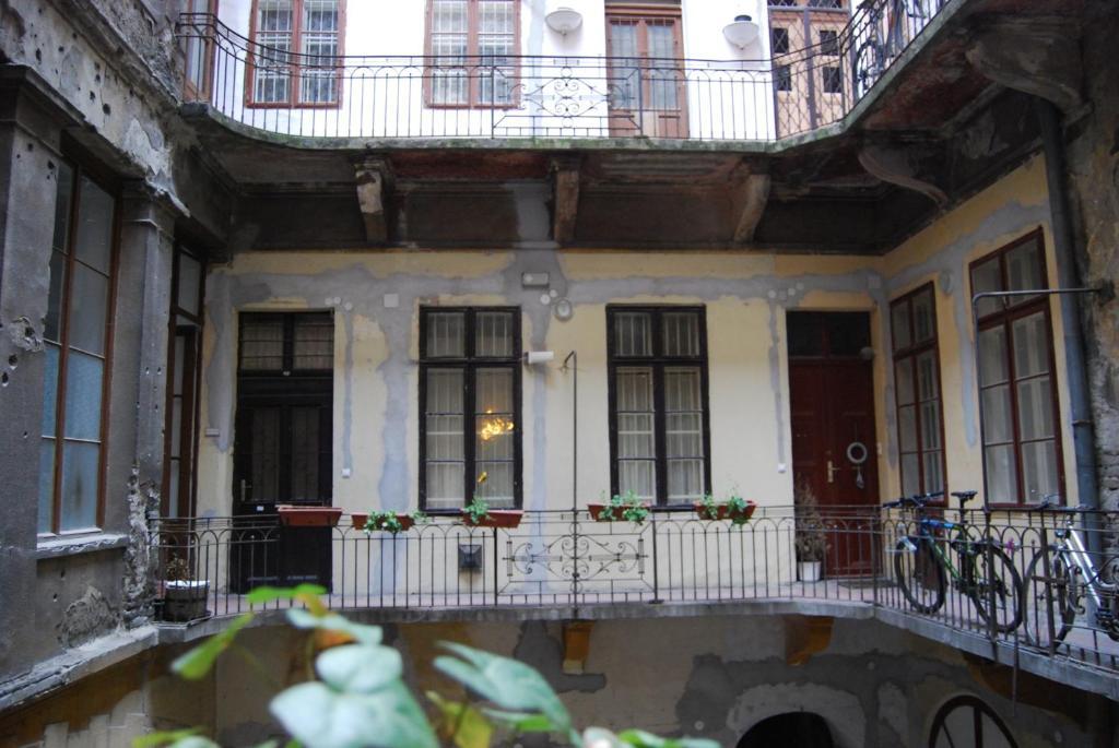 Budapest Centrum Cozy Hostel Bagian luar foto