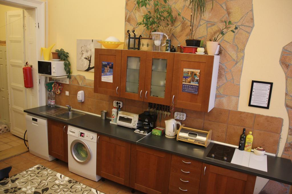 Budapest Centrum Cozy Hostel Bagian luar foto