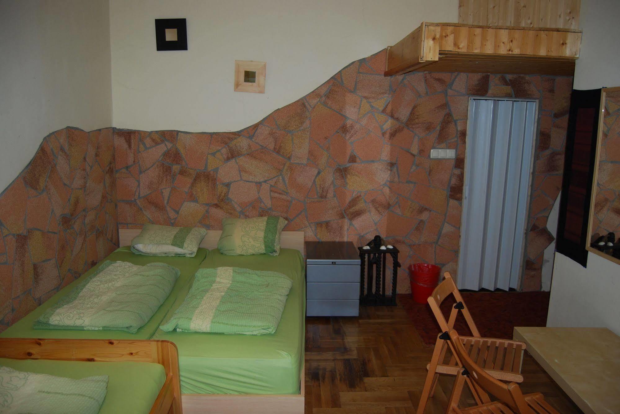 Budapest Centrum Cozy Hostel Bagian luar foto