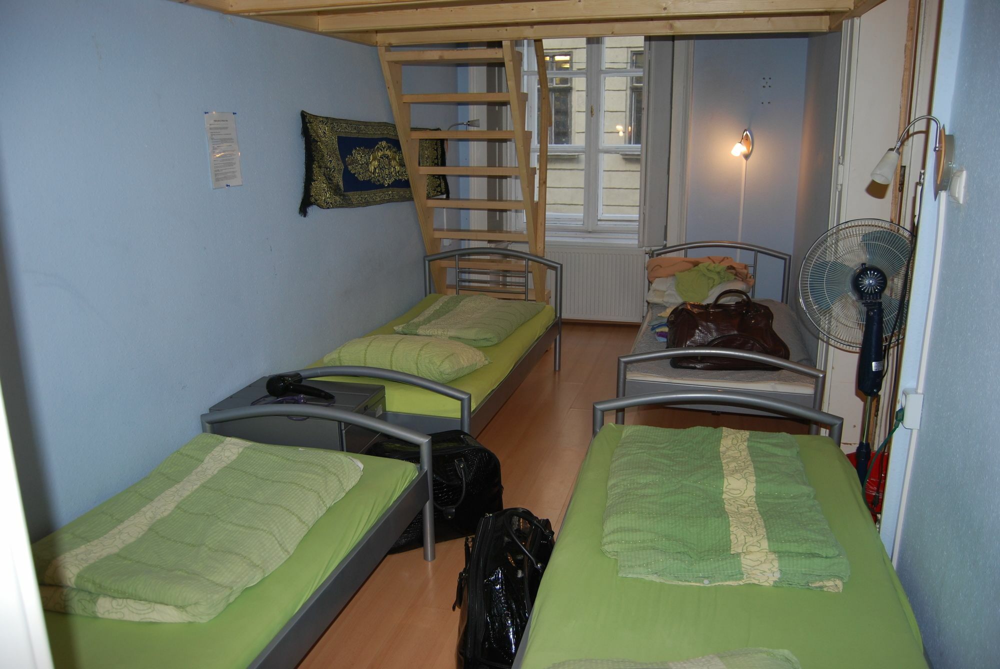 Budapest Centrum Cozy Hostel Bagian luar foto